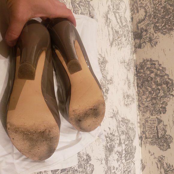 Grey Patent BCBG Heels - Picture 3 of 5